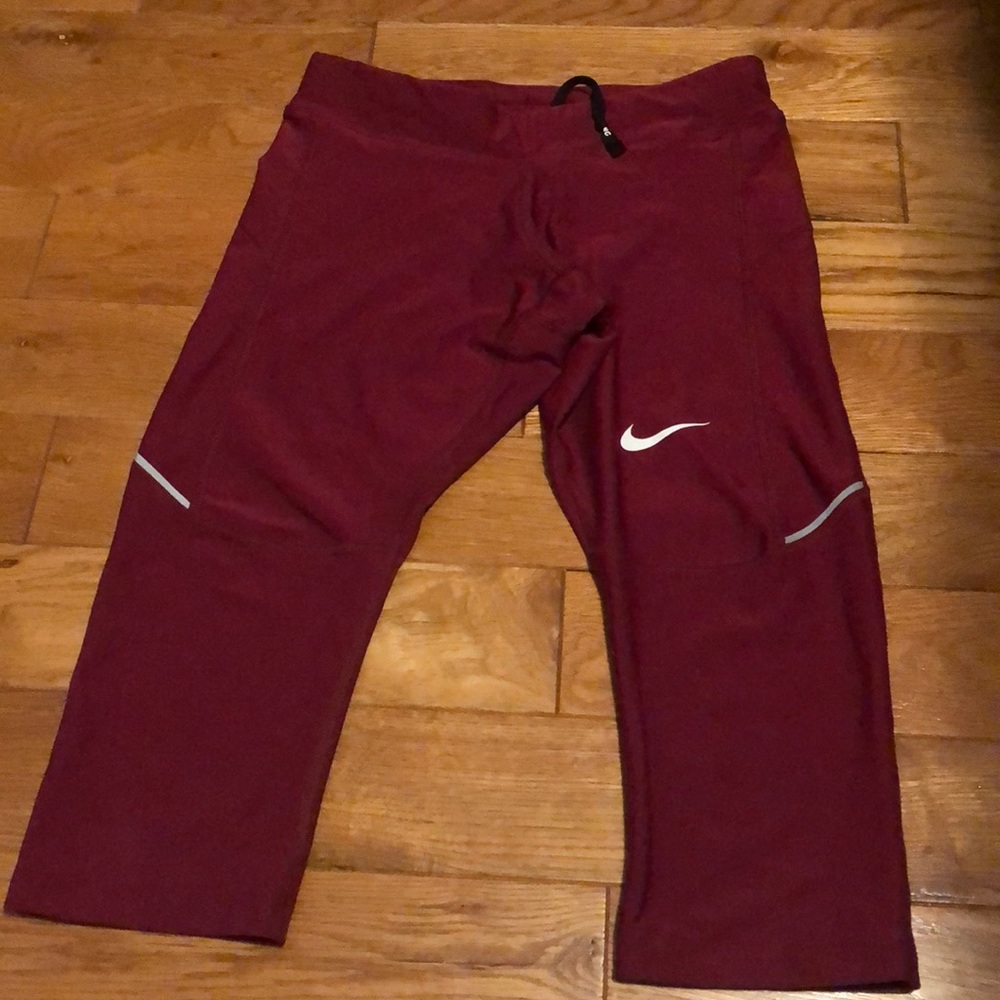 Nike cropped leggings